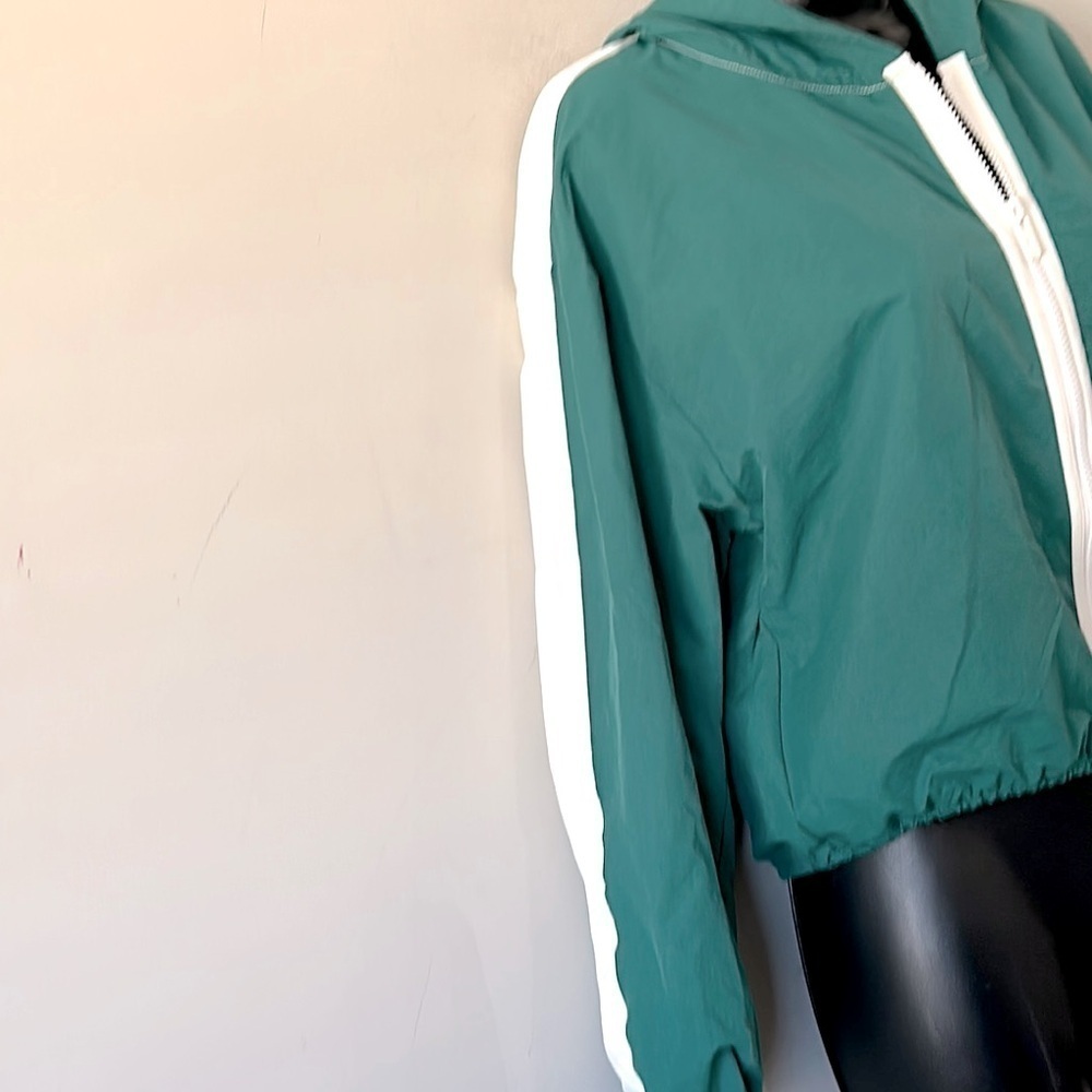 Prince Pickleball Women's Cropped Hooded Full Zip Windbreaker Jacket Size medium - Picture 4 of 15
